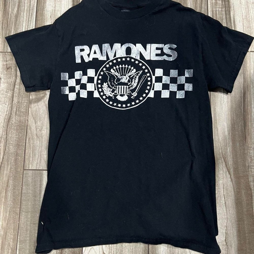 Rue21 Black and Silver Graphic Tee